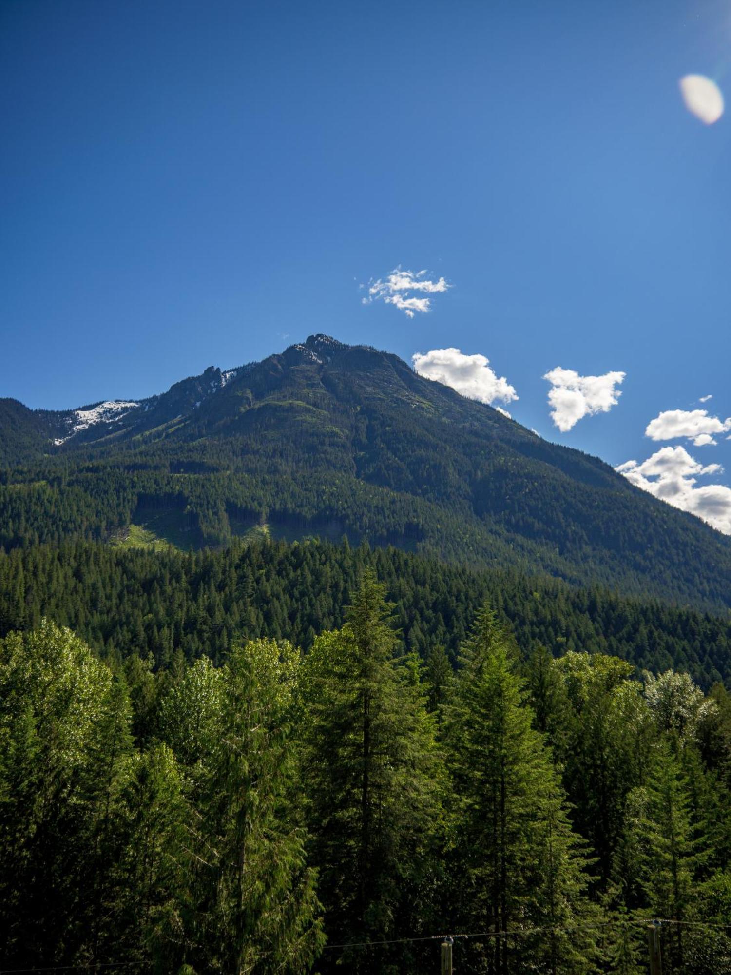 Noah'S Ark Campground Revelstoke Exterior photo